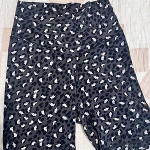 Aerie Animal Print Leggings in Black and Gray